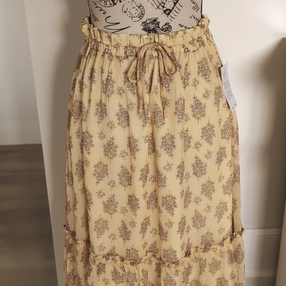 PATRONS OF PEACE | Women's Pale Yellow Floral Flowy Tiered Maxi Skirt - Picture 2 of 6